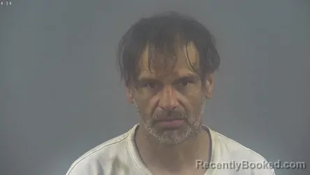 Mugshot of DEREK ROYCE HUTCHINSON booked in Warren County, Kentucky on June 26, 2026