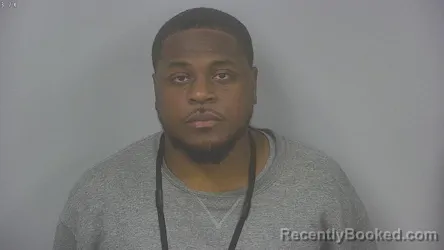 Mugshot of DUANE QUINTEZ JOHNSON booked in Warren County, Kentucky on May 14, 2026