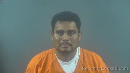 Mugshot of DANIEL OSWALDO PIMENTAL CAZUN booked in Warren County, Kentucky on April 29, 2026