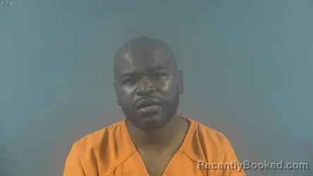 Mugshot of Damarice Trevez Smith booked in Warren County, Kentucky on August 17, 2026