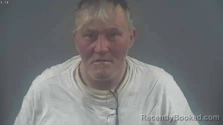 Mugshot of EMMIT RAY HENDERSON