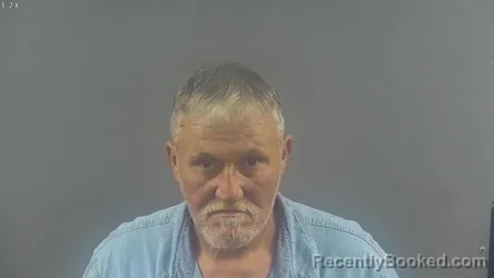 Mugshot of Emmit Ray Henderson booked in Warren County, Kentucky on August 26, 2026
