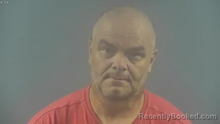 Mugshot of ELTON JAMES MCCAWLEY booked in Warren County, Kentucky on June 19, 2026