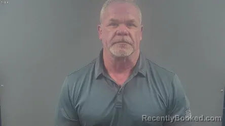 Mugshot of GUY MICHAEL CRAIG booked in Warren County, Kentucky on May 22, 2026