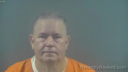 Mugshot of GILBERTO VELAZCO YERA booked in Warren County, Kentucky on April 2, 2026