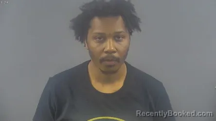 Mugshot of ISAAC SAVON CRAYTON booked in Warren County, Kentucky on May 2, 2026