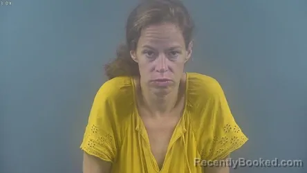 Mugshot of JENNY ELIZABETH RUTT booked in Warren County, Kentucky on July 5, 2026