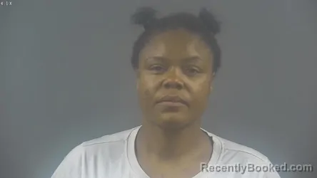 Mugshot of Kiayetta Jareese Tooley booked in Warren County, Kentucky on August 10, 2026