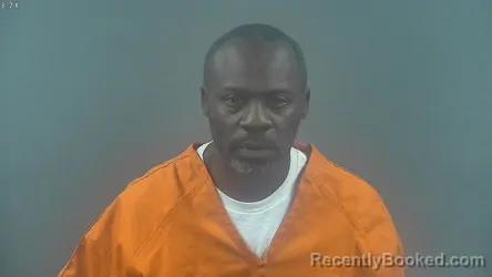 Mugshot of KENNETH LEBRON WYNN booked in Warren County, Kentucky on April 29, 2026