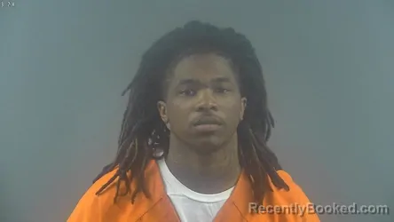 Mugshot of LAMAREONTEZ RAIQUAN LEWIS booked in Warren County, Kentucky on March 18, 2026