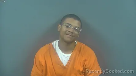 Mugshot of MARCUS JEROME LAWRENCE booked in Warren County, Kentucky on May 30, 2026