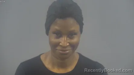 Mugshot of MONIQUE SHIRI WRIGHT booked in Warren County, Kentucky on April 2, 2026