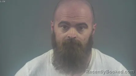 Mugshot of NICHLOAS LINUAL CROUCH booked in Warren County, Kentucky on March 25, 2026