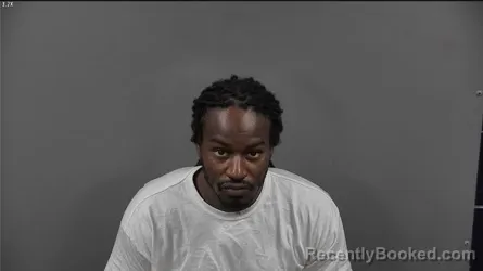 Mugshot of Rayshawn Isiah Woods booked in Warren County, Kentucky on September 10, 2026