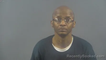 Mugshot of TREMANE LAVON THOMAS booked in Warren County, Kentucky on April 3, 2026