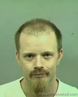Mugshot of Travis Lee Cummings