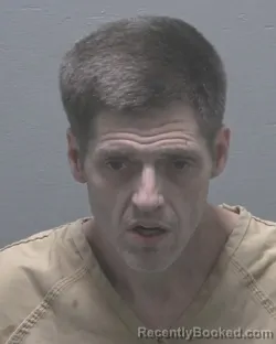 Mugshot of DANIEL ROBERT HEWETT