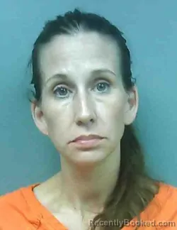 Mugshot of SUZANNE DANNIELLE BENT booked in Franklin County, Florida on June 16, 2026