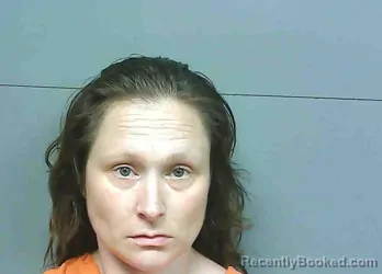 Mugshot of Amber Nicole Vinson booked in Franklin County, Florida on August 18, 2026