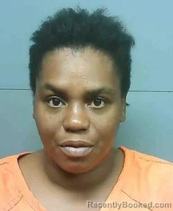 Mugshot of JESSIA DANIELLE RENEE MITCHELL booked in Franklin County, Florida on June 15, 2026
