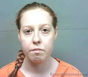 Mugshot of STORMIE RAINE SIZEMORE-PETTY