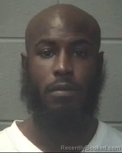 Mugshot of XAVIER DEVOYREZ GRAY booked in Onslow County, North Carolina on April 4, 2026