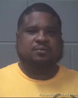 Mugshot of DERRICK LEE FARRIOR