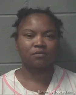 Mugshot of Tawanda Rochelle Simmons booked in Onslow County, North Carolina on October 24, 2026
