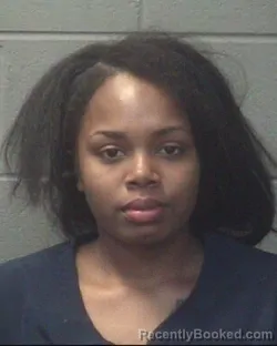 Mugshot of ZANAISA AMANI EVERETTE booked in Onslow County, North Carolina on June 8, 2026