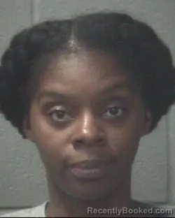 Mugshot of Laqueisha Monique Everett booked in Onslow County, North Carolina on October 20, 2026