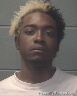 Mugshot of MIKELL ANTWAN GAUSE booked in Onslow County, North Carolina on April 1, 2026