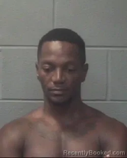 Mugshot of DIAUNDRE QUARTEZE HALLMAN booked in Onslow County, North Carolina on June 2, 2026