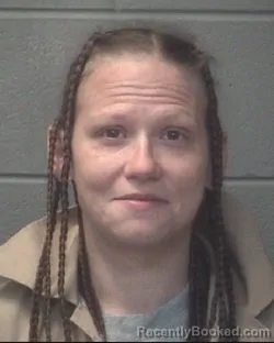 Mugshot of JENNIFER LYNN LACHAPELLE