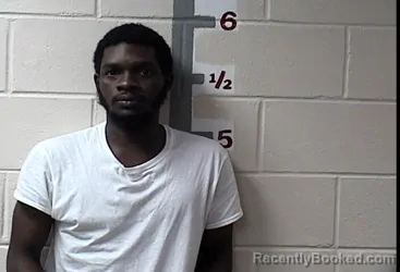 Mugshot of Rontari Malik Warren booked in Somerset County, Maryland on October 10, 2026