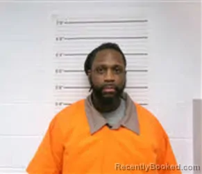 Mugshot of CHRISTOPHER R PIERCE