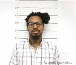 Mugshot of DIQUAN J MCCULLOUGH
