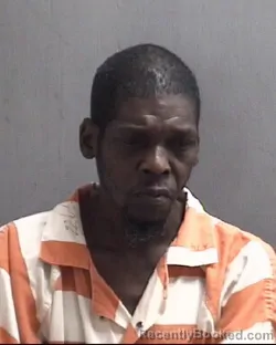 Mugshot of MONTA ROBINSON