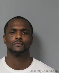 Mugshot of SHARQUISE LAMAR WALKER booked in Berrien County, Michigan on April 10, 2026