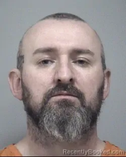 Mugshot of DYLAN ROSS HALL