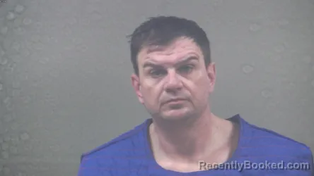 Mugshot of TROY DEE POUNDERS