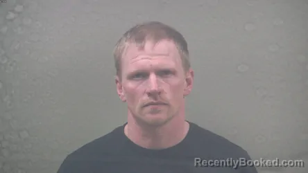 Mugshot of MATTHEW JAMES FLYNN