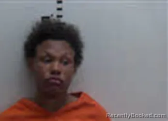Mugshot of DAYSHA DAVIS