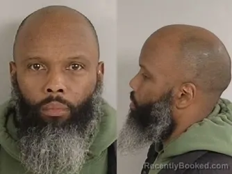 Mugshot of Carlos Romero Lott