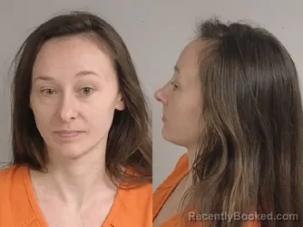 Mugshot of Courtney Lynn Coulombe