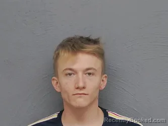 Mugshot of QUINN R CHATTERTON