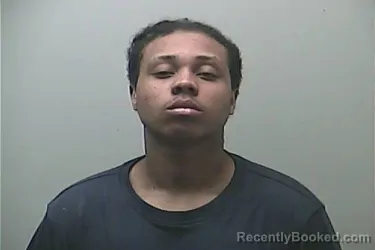 Mugshot of TRESHAUN MARQIUAVIOUS FORD booked in Midland County, Michigan on April 28, 2026