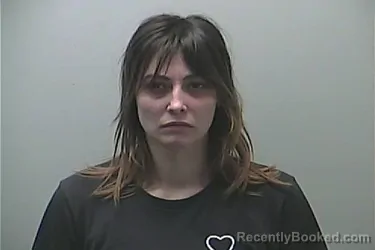 Mugshot of SKYLAR ROSE HARVEY