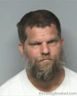 Mugshot of ROBERT FERREL KNIEST