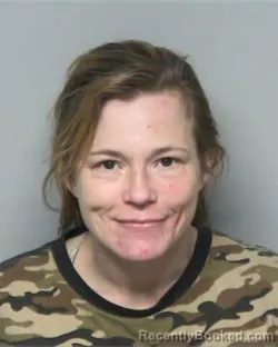 Mugshot of JULIE DANIELLE LAWHORN