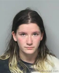 Mugshot of MAKAYLA JADE ROBBINS